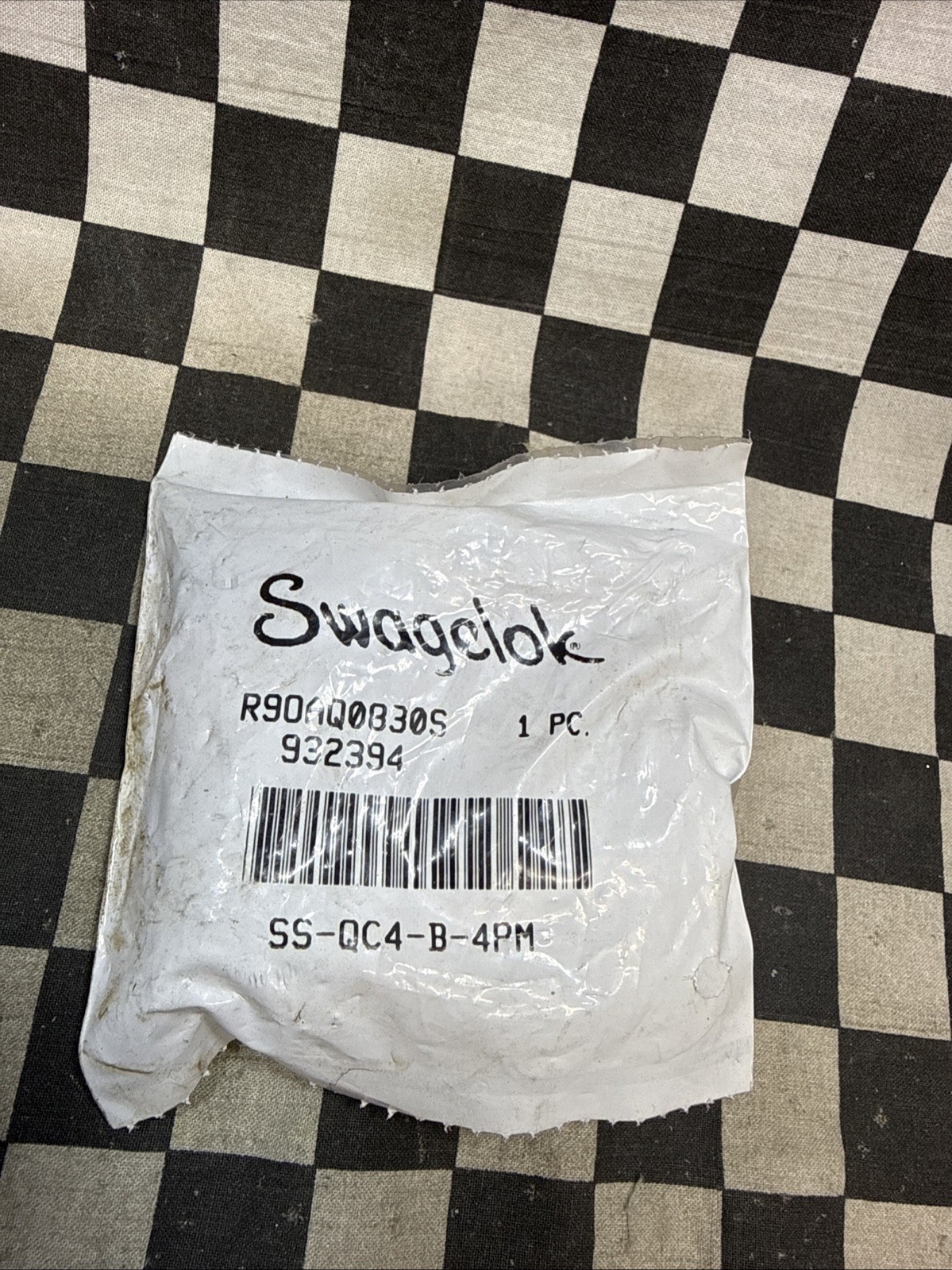 Swagelok SS-QC4-B-4PM, Quick Connect Body, 0.2 Cv, 1/4″ NPT, SHIPSAMEDAYT86
