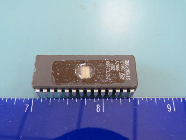 ST MICRO M27C256B-20F1 Qty of 5 per Lot EPROM, 32K x 8, 28 Pin, Ceramic, DIP; P
