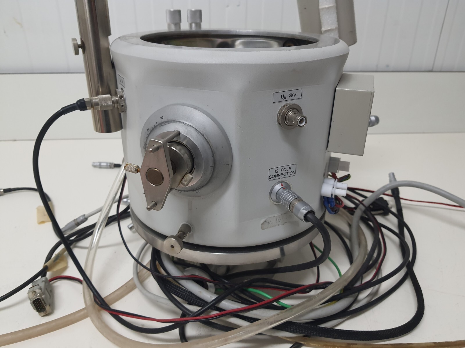 linda technoorg Pfeiffer IV3H/L ion beam thinning Mill milling unit iv3