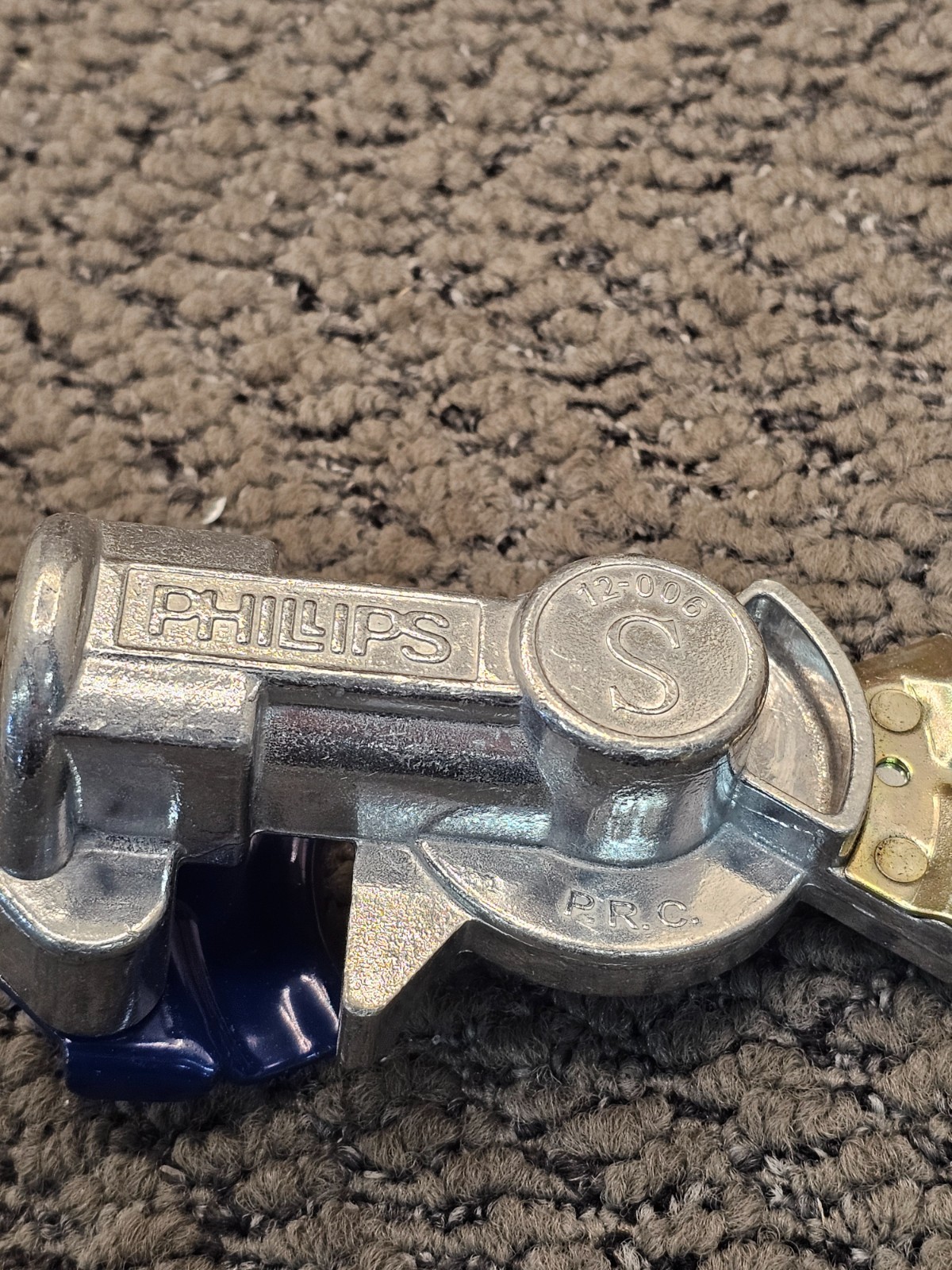 (QTY 2) Phillips 12-006: Gladhand Standard Service Mount 1/2 FPT Fem Pipe Thread