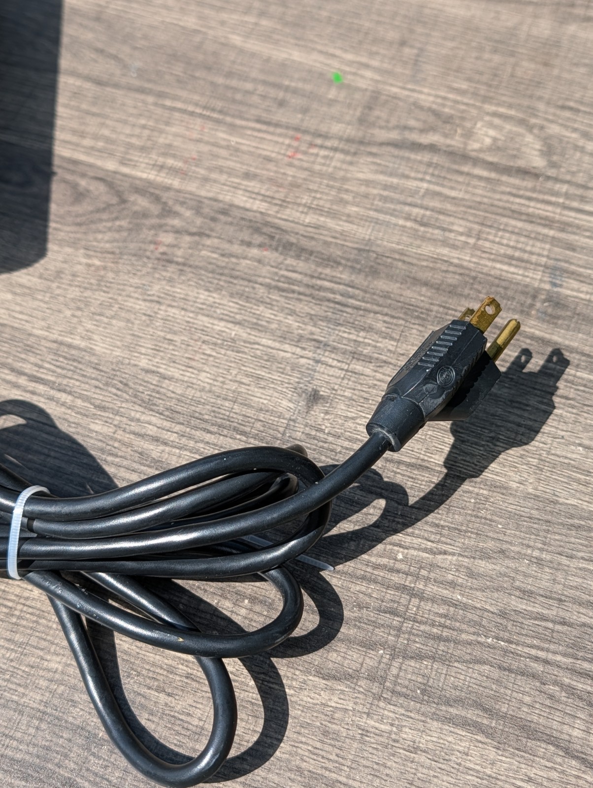Spectroline Eprom Erasing Ultraviolet Lamp PE-140T. Powers Up, Not Tested.