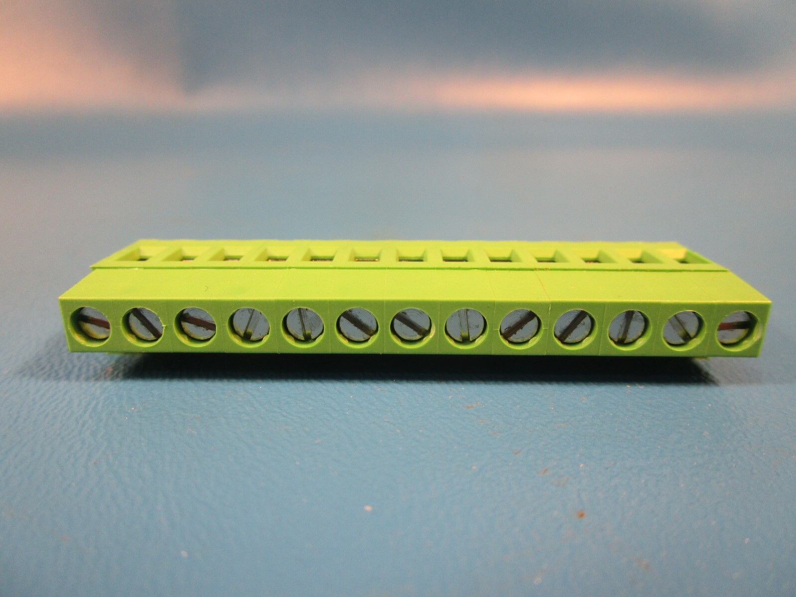 BOX OF 50 TYCO ELECTRONICS 282856-3, Buchanan PCB Terminal Blocks, Header