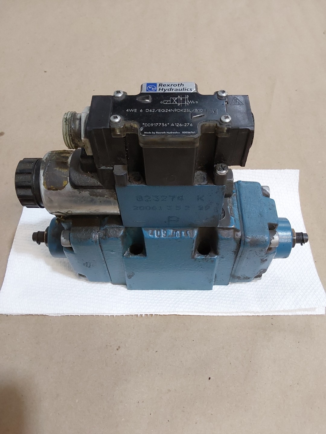 REXROTH 4WE6D62/EG24N9DK25L/B10 VALVE W/ 4WEH 10 D45/6E G24N9ETDK25L/10B10 BLOCK