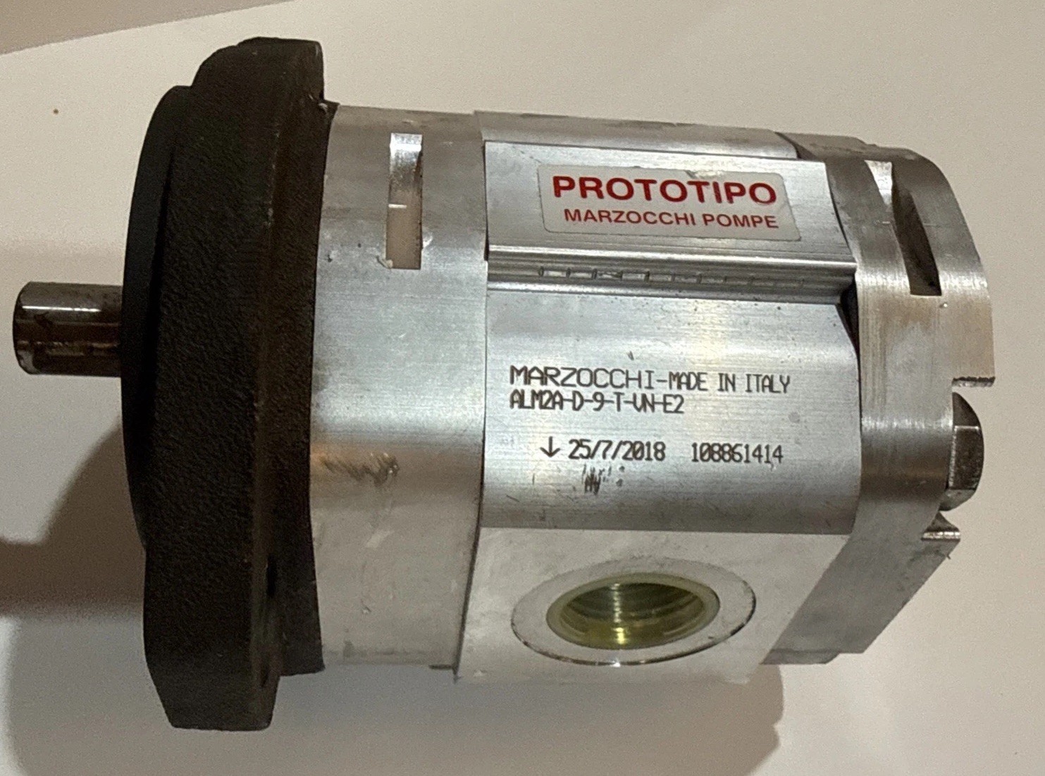Marzocchi ALM2A-D-9-T-VN-E2 External Gear Pump Bidirectional 5/8″ Bore x 5/32″