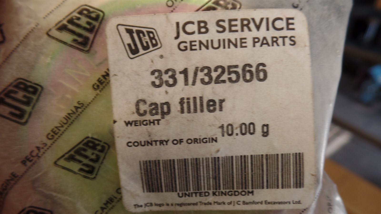 GENUINE JCB 331/32566 FILLER CAP, 2590-01-551-6773, 259005516773, 2.5″ DIAMETER