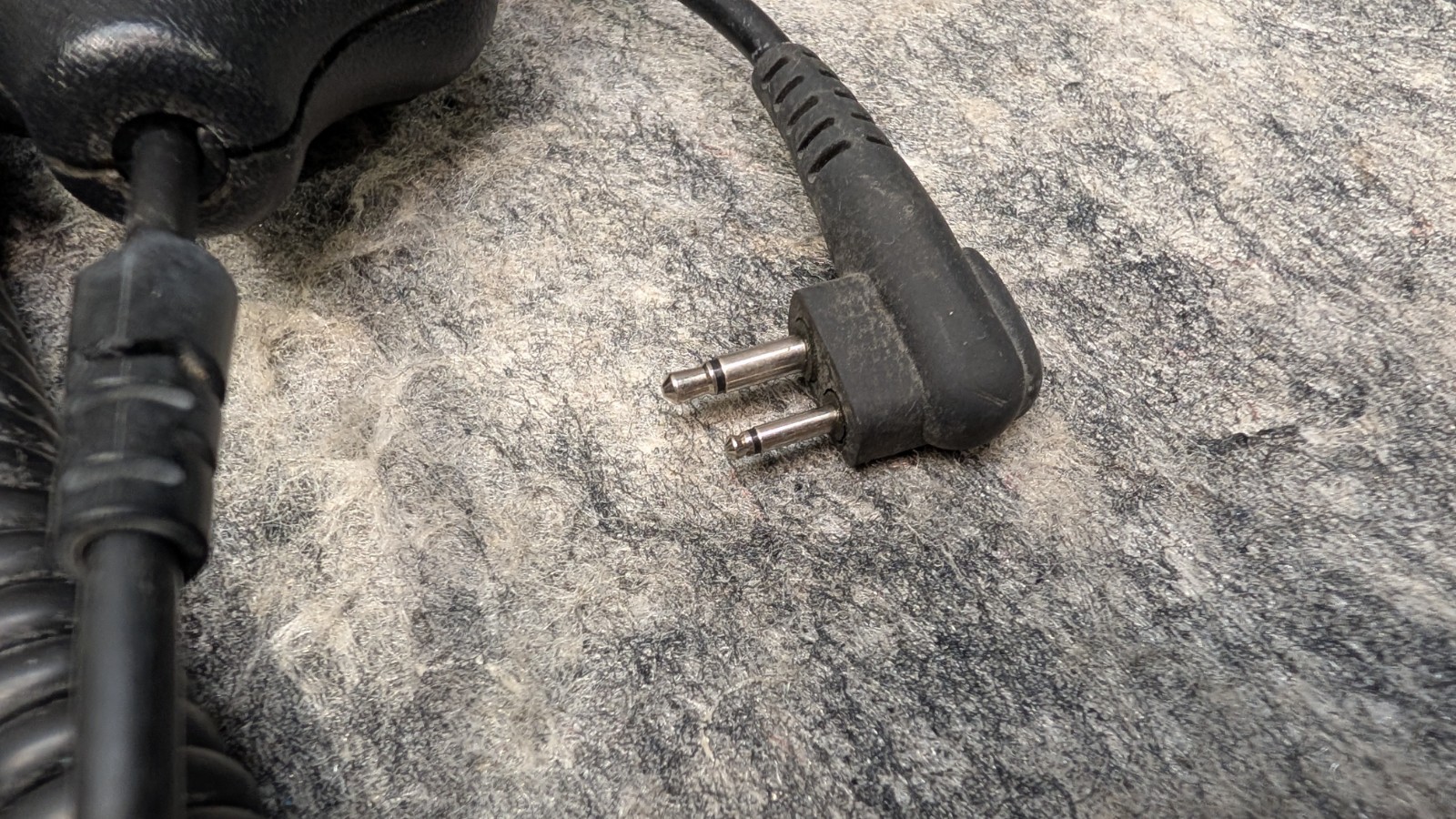 Lot of 3 Motorola HMN9051A, HMN9026A,HMN9725D – 2-Pin Remote Speaker Microphone