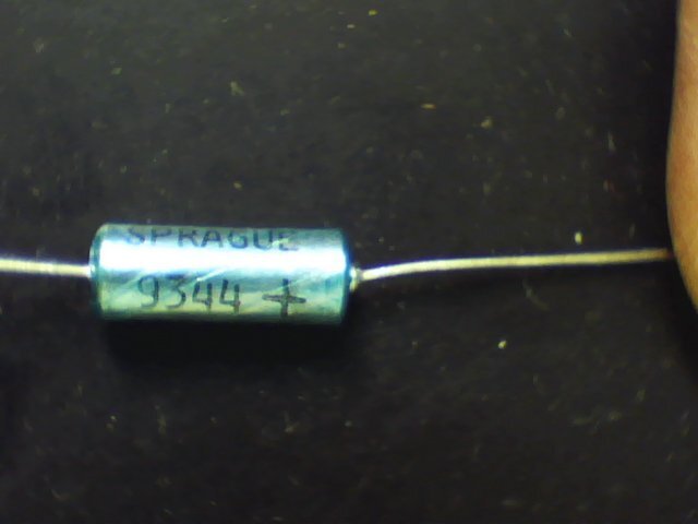VISHAY/SPRAGUE 150D685X9035B2 Qty of 10 per Lot 6.8�F �10% 35V Tant +85�C