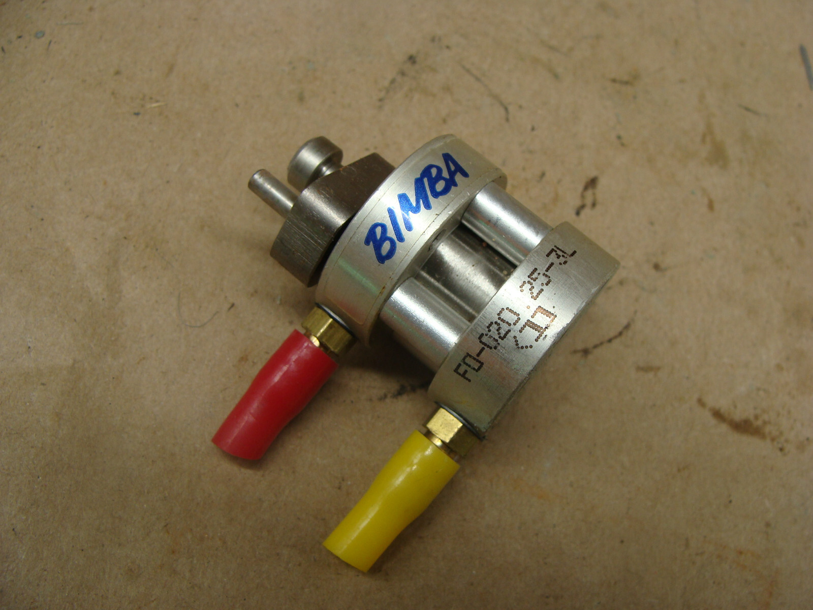 BIMBA FLAT-1 PNEUMATIC CYLINDERS FO-020 .25-3L – – LOT OF 2