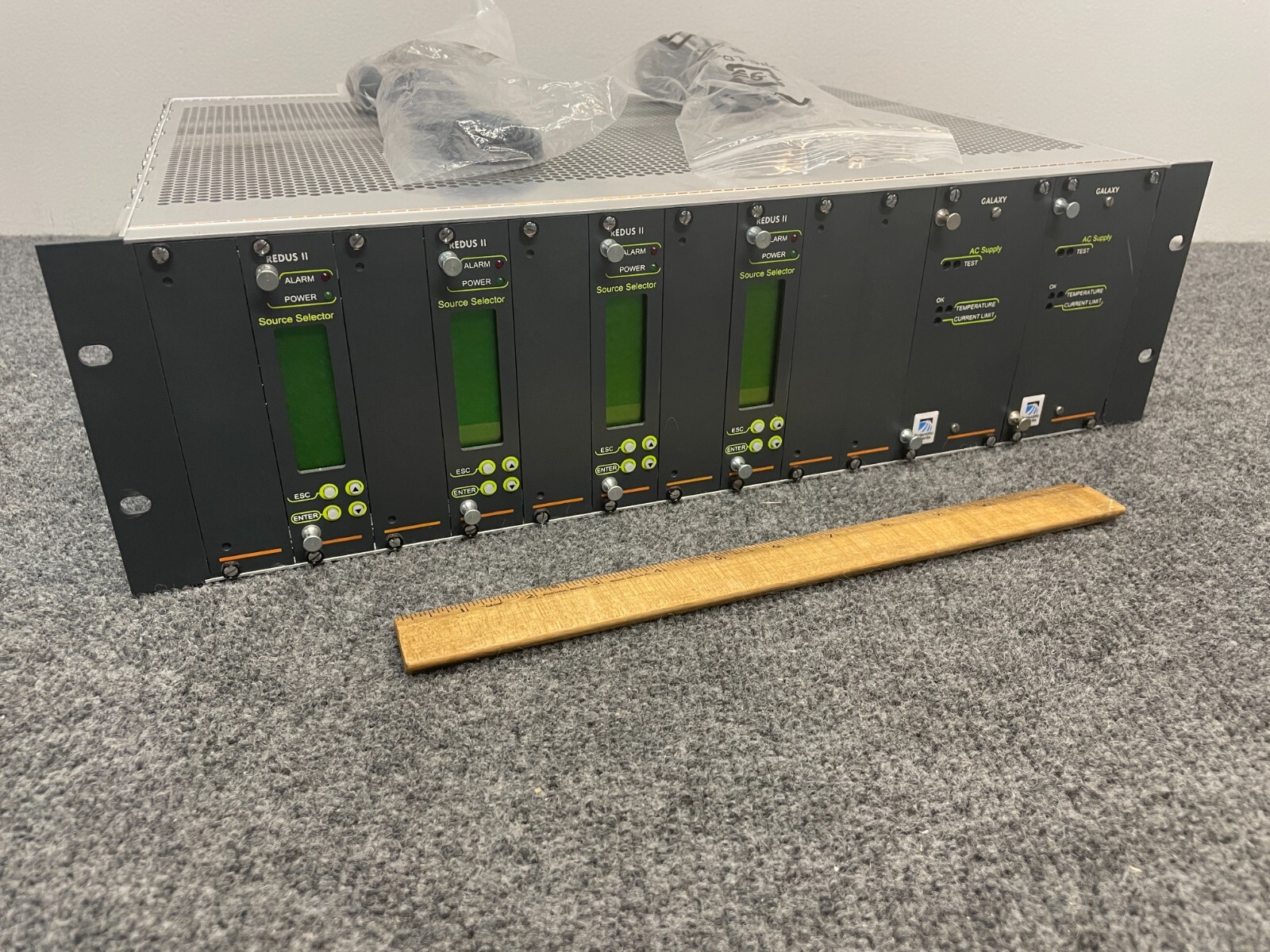 Scientific Atlanta Galaxy V9523101 Modular Rack System w/REDUS II (x4) & Cords