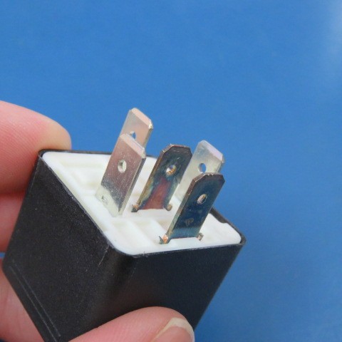 Hella 4RD-960-388-10 Qty of 8 per Lot 20/40 Amp SPDT Standard Mini Relay
