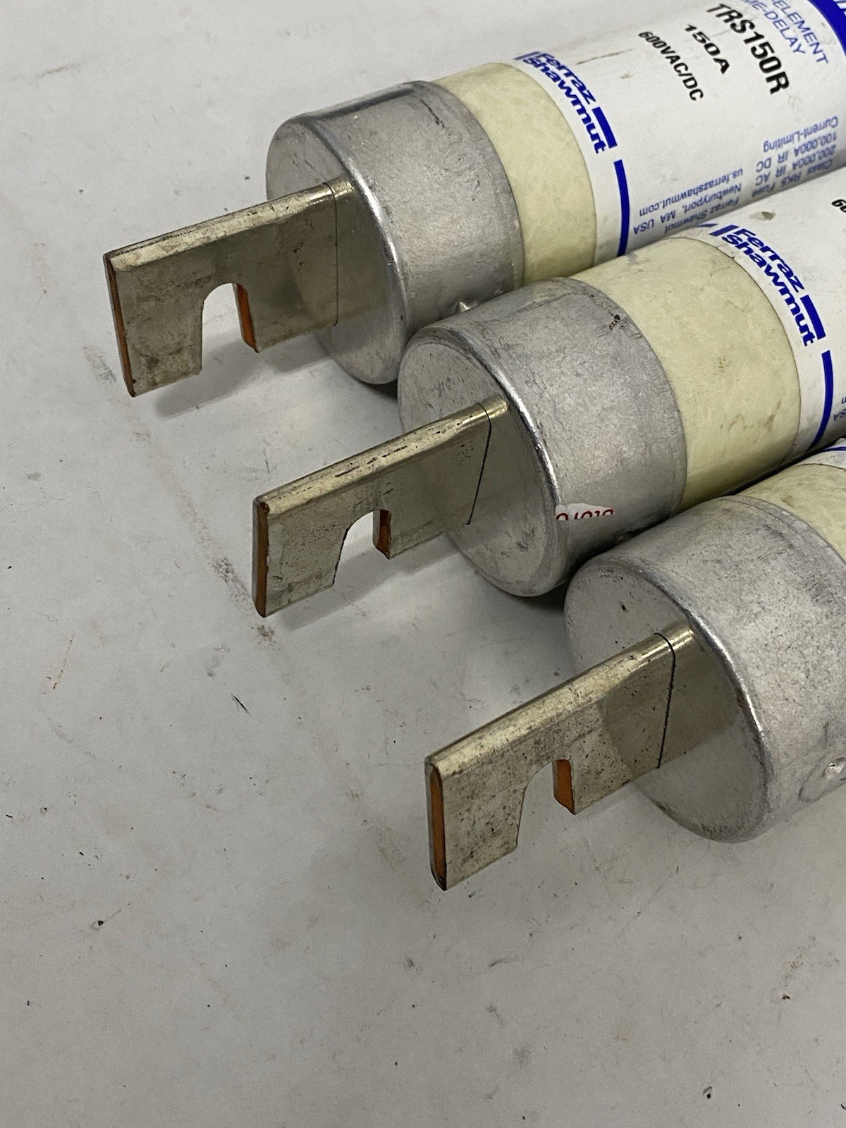 Lot Of 3 FERRAZ SHAWMUT 150A 600V TRI-ONIC FUSE TRS150R