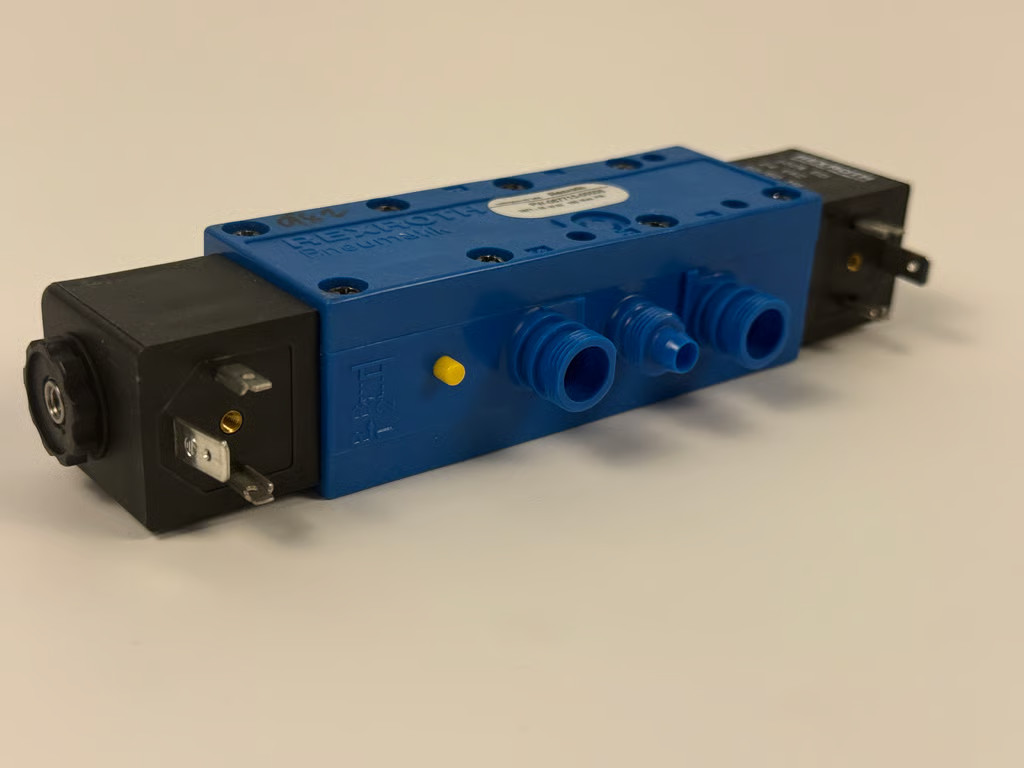 Rexroth PW-067715-00006 Pneumatic Directional Valve 24 VAC 150 PSI (Series 740)