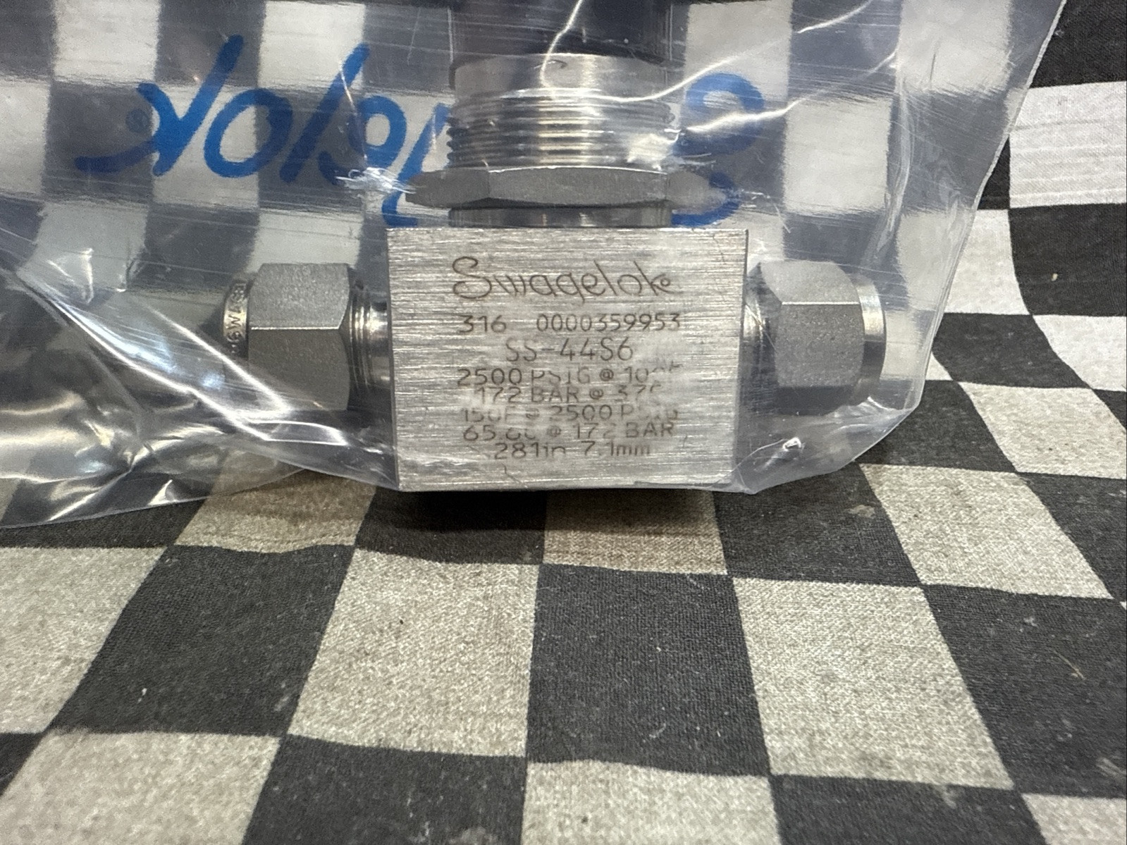 SWAGELOK SS-44S6, SS44S6, Ball Valve 3/8″ SHIPSAMEDAY#1373A17