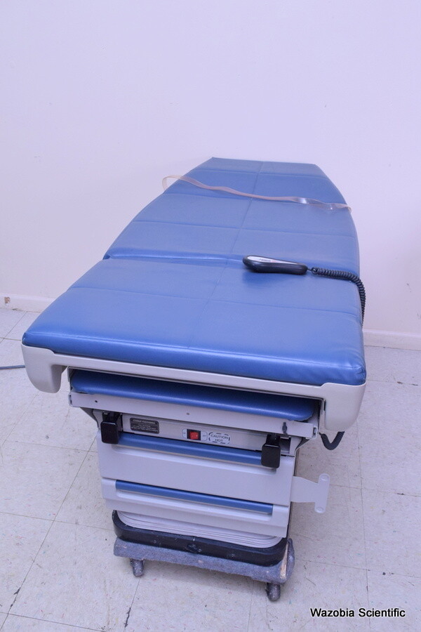 MIDMARK RITTER 405 LOW/HIGH EXAM TABLE