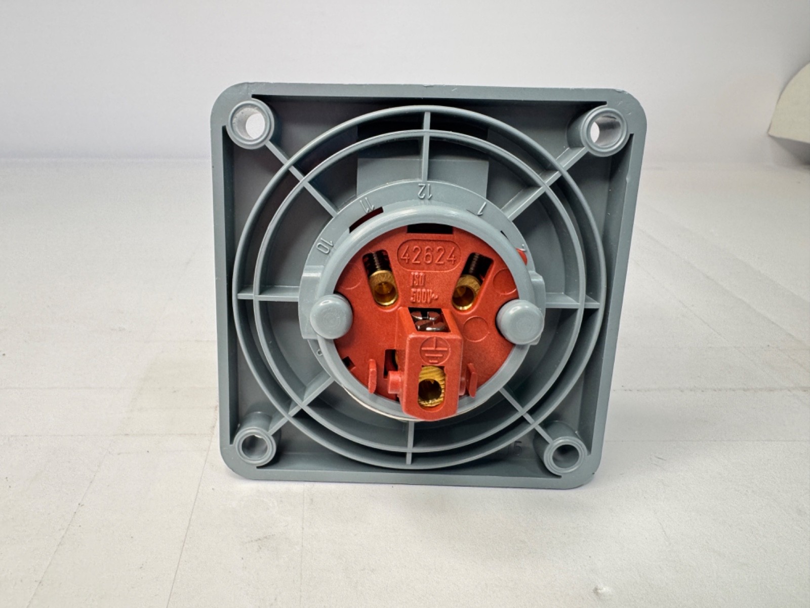 MENNEKES ME 320R6W Watertight Receptacle 20AMP 2P 3W 250VAC