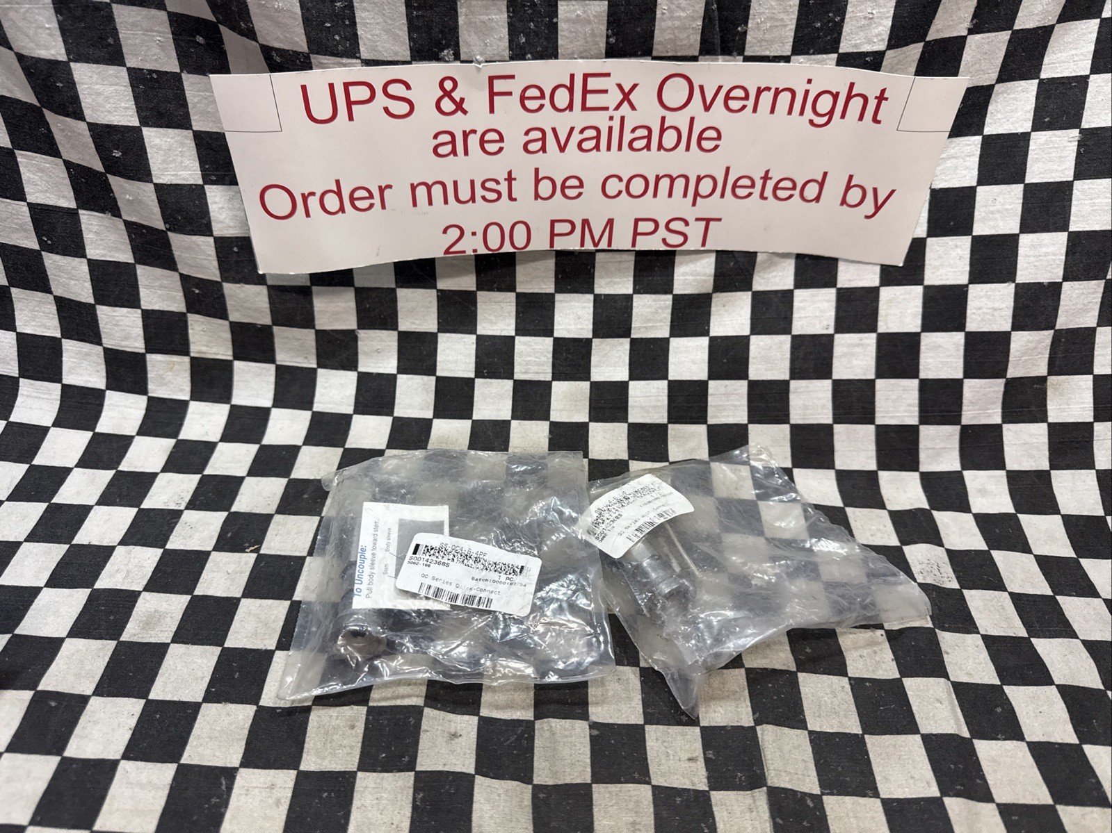 LOT OF 2, Swagelok SS-QC4-B-4PF, Quick Connect Body 1/4″ FNPT, SHIPSAMEDAYT85