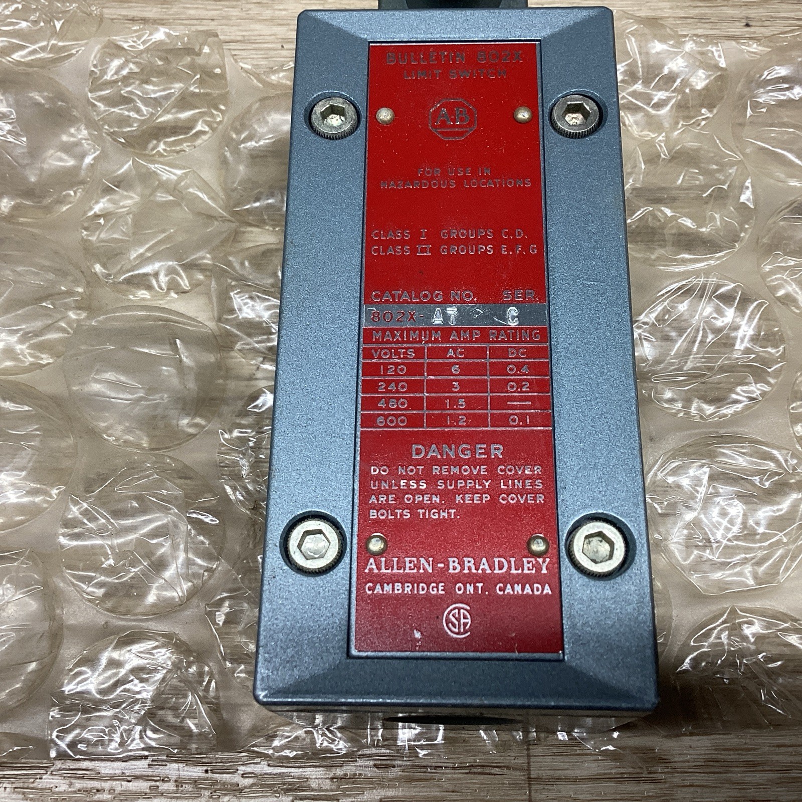 NOS ALLEN BRADLEY 802XA7 SER. C LIMIT SWITCH #828PT153*CO