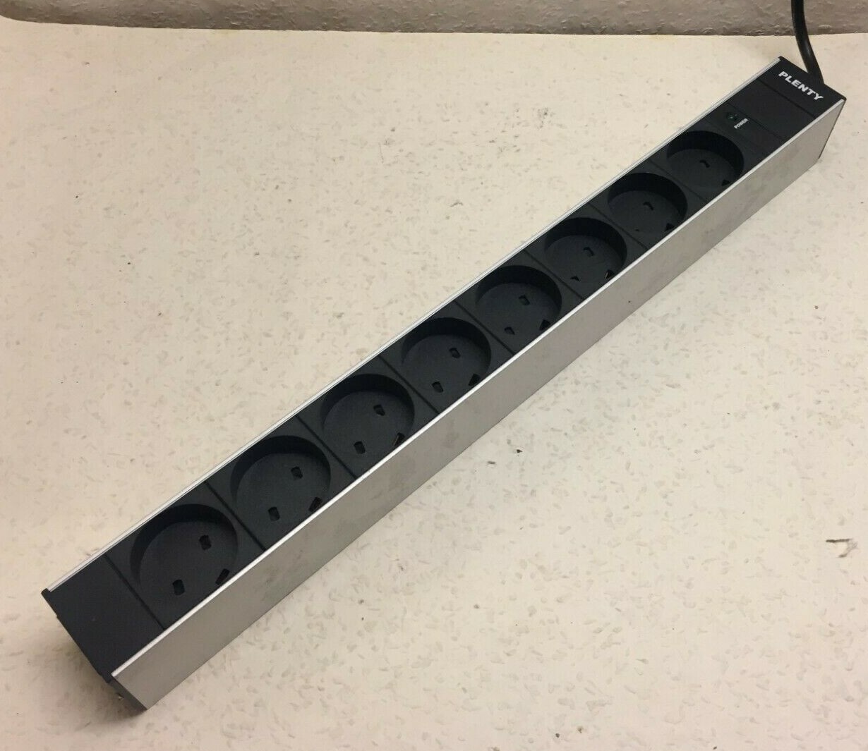 Plenty PLA416-8S 8 x EU Connectors 16A 230VAC 19″ 1U Power Distrubition Unit