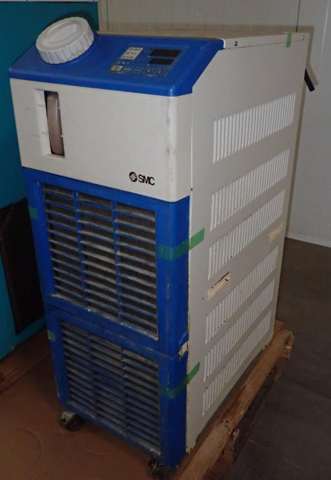 SMC HRS050-AN-20 Chiller, Clear Water, Air Cooled, 5100W Thermal Chiller 224