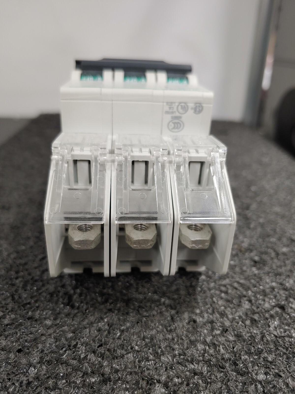 SCHNEIDER ELECTRIC 60297 D 25A 3P 240V C60 Multi 9 MCB Miniature Circuit Breaker