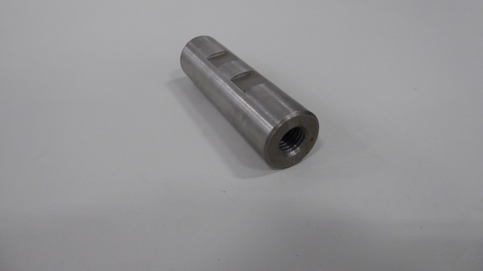 Pin 80008032 Wrist Pin Inner Rounder 1″ OD X 3 1/2″ Length X 1/2″-13 FemaleEnds