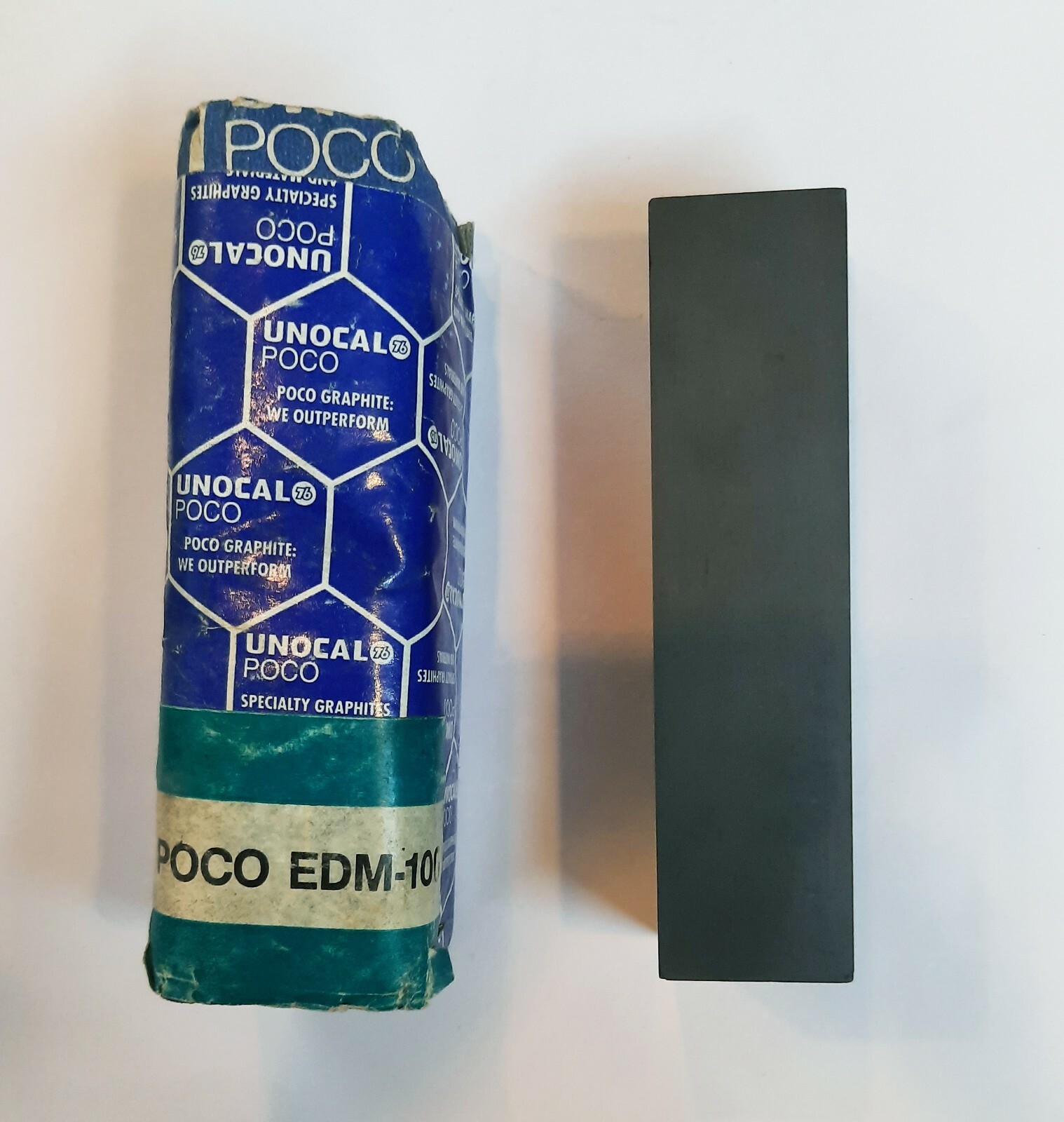 UNOCAL POCO EDM-100 GRAPHITE BLOCK 104 X 26 X 26 mm – NEW – OLD STOCK