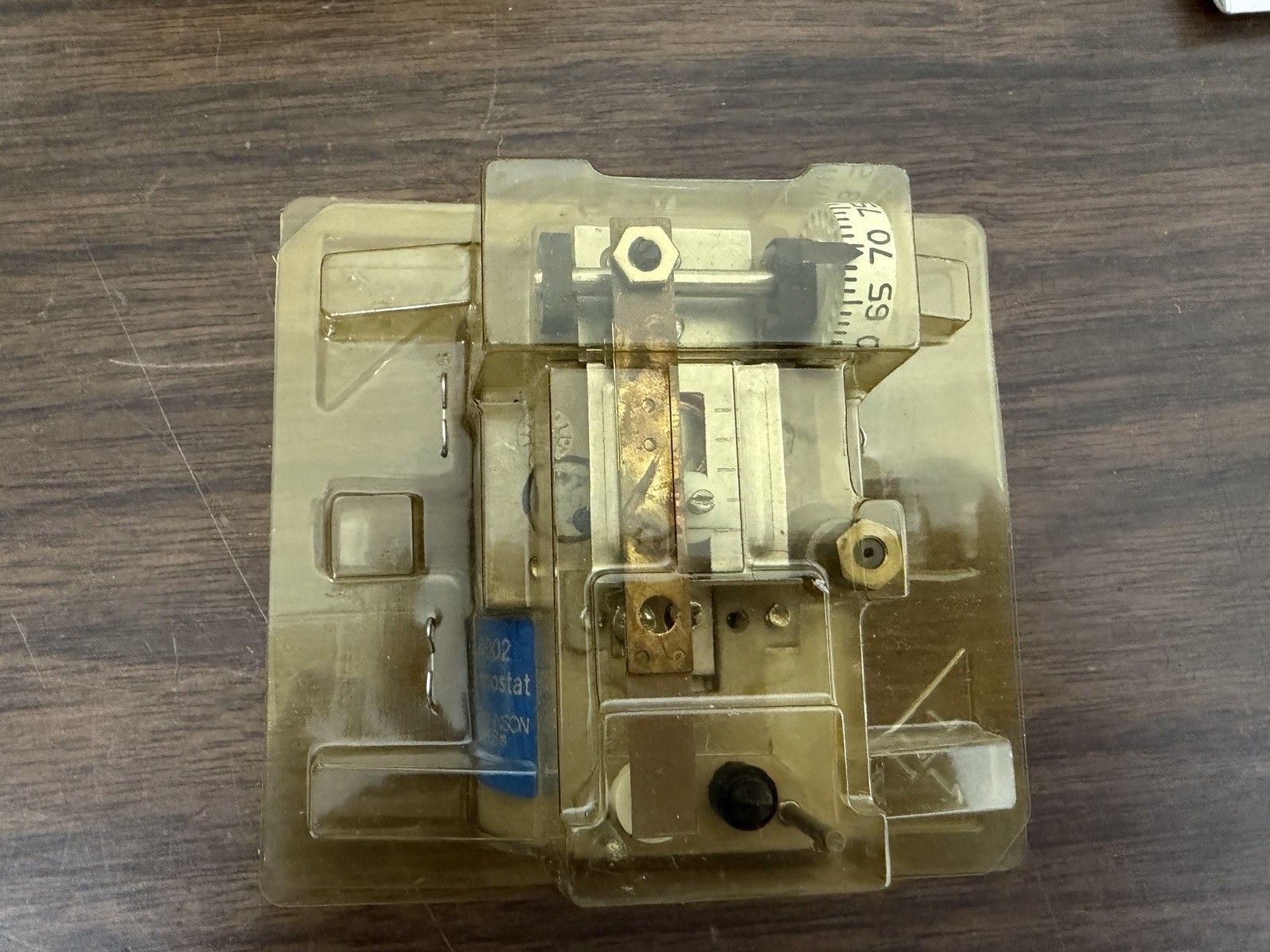 Johnson Controls T-4002-202 Thermostat New