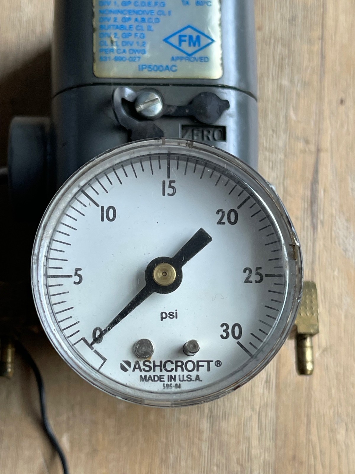 INDUSTRIAL CONTROLS IP500 SERIES I/P TRANSDUCER 18-100PSI INPUT 4-20mA