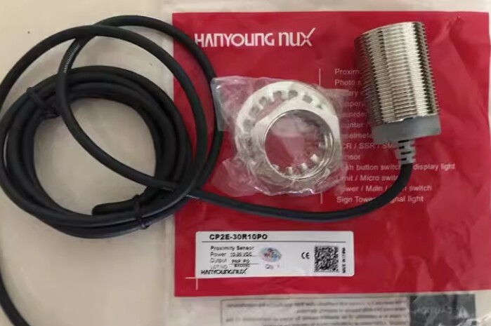1PCS NEW FIT FOR Proximity switch CP2E-30R10PO