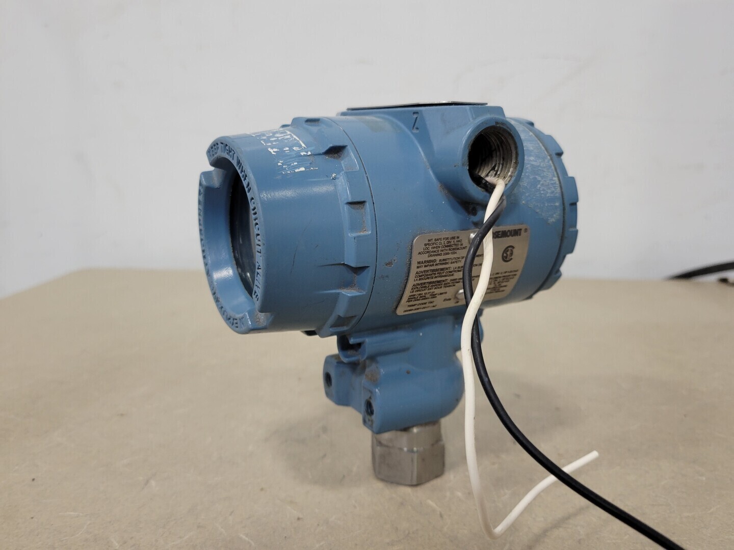 FISHER-ROSEMOUNT 3-15 PSIG Absolute and Gage Pressure Transmitter 2088 G2S22A1M5