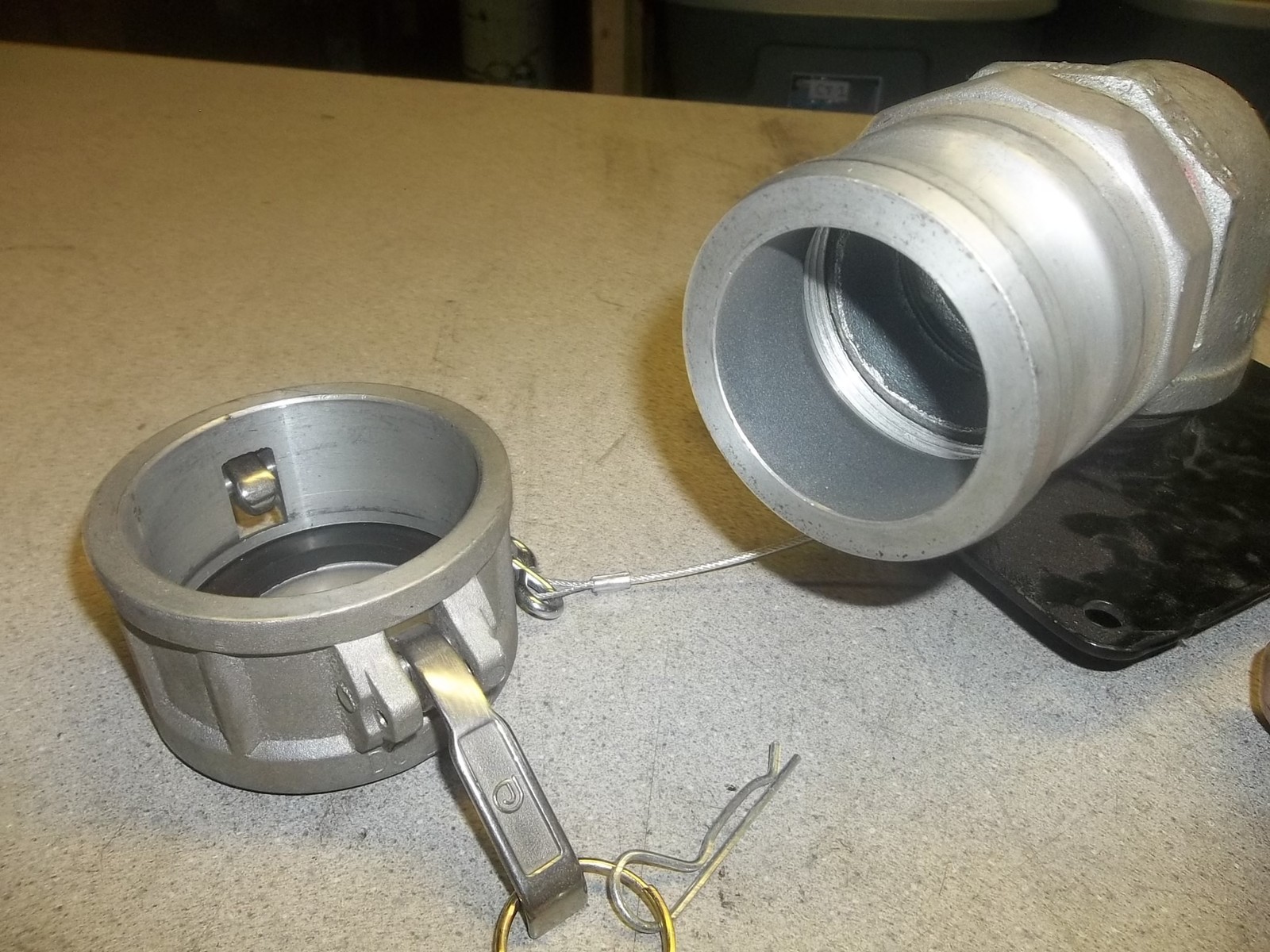 Pipe w/ Enclosed Door Piece and Mount A250 SPF 2-1/2″ x 2″ *FREE SHIPPING*