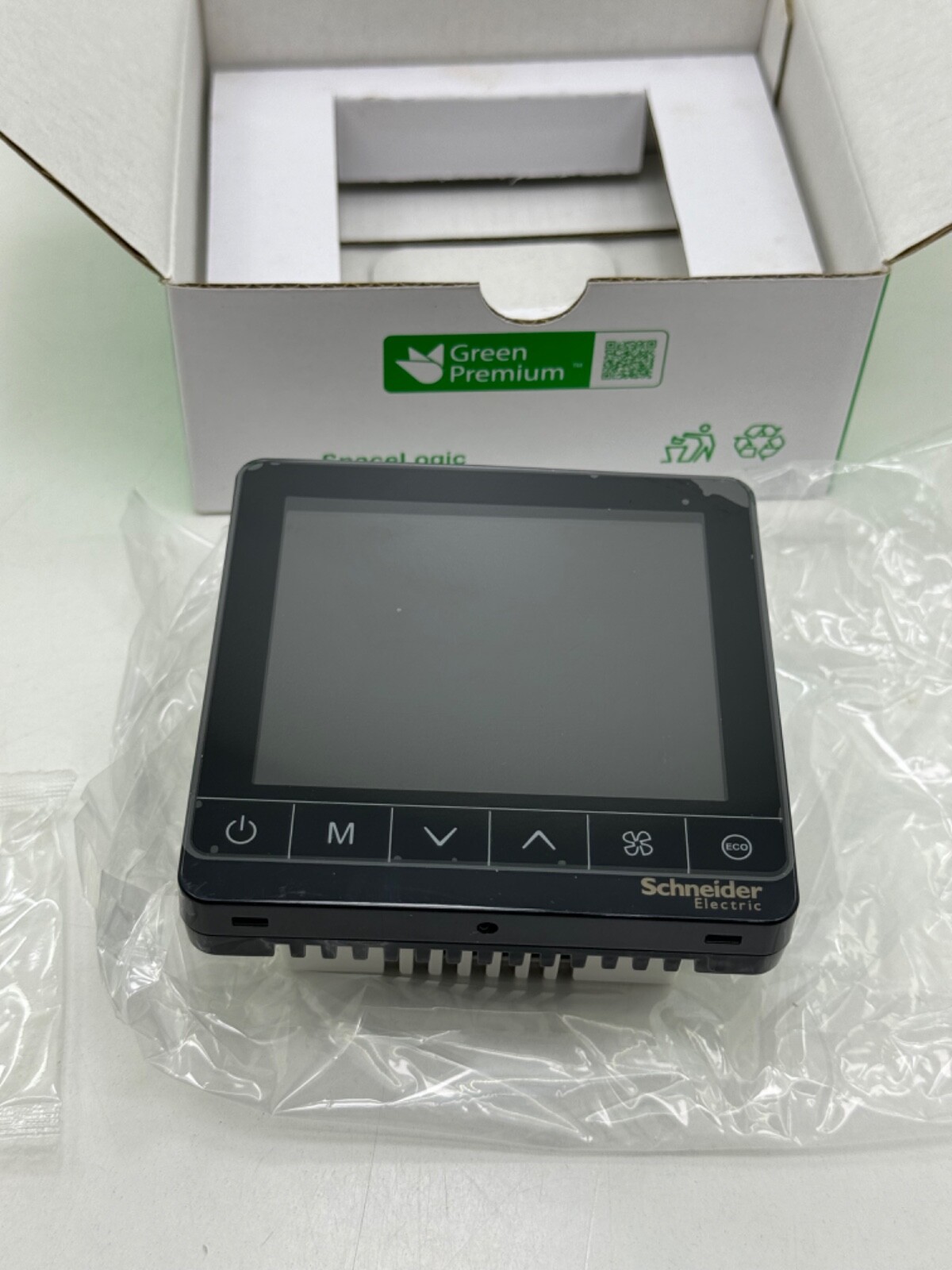 SCHNEIDER TC907-3A4LAB SPACELOGIC THERMOSTAT FCU TOUCH 4P 240V BLACK