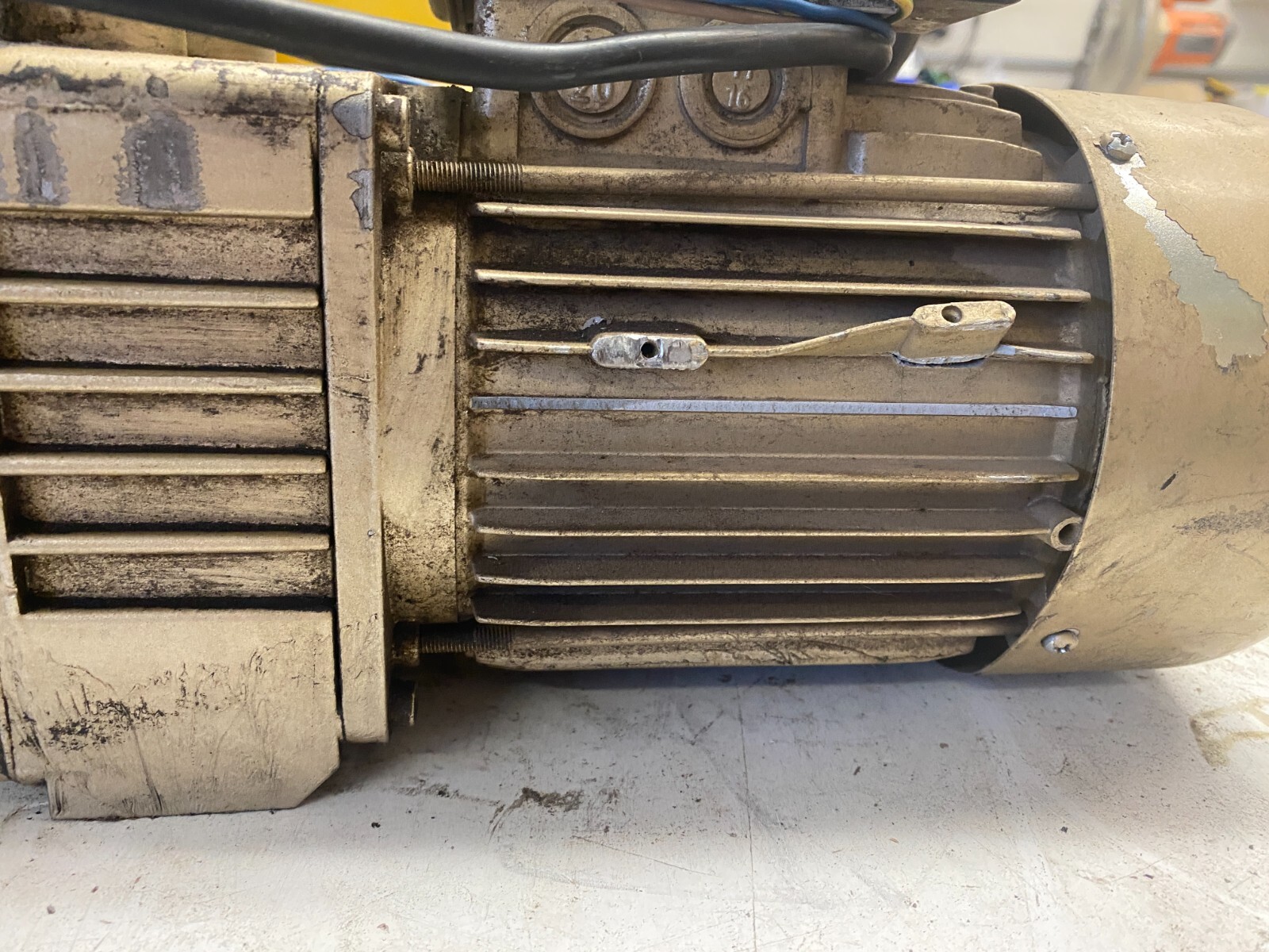 CSM Motor MM71A4TERM Vacuum