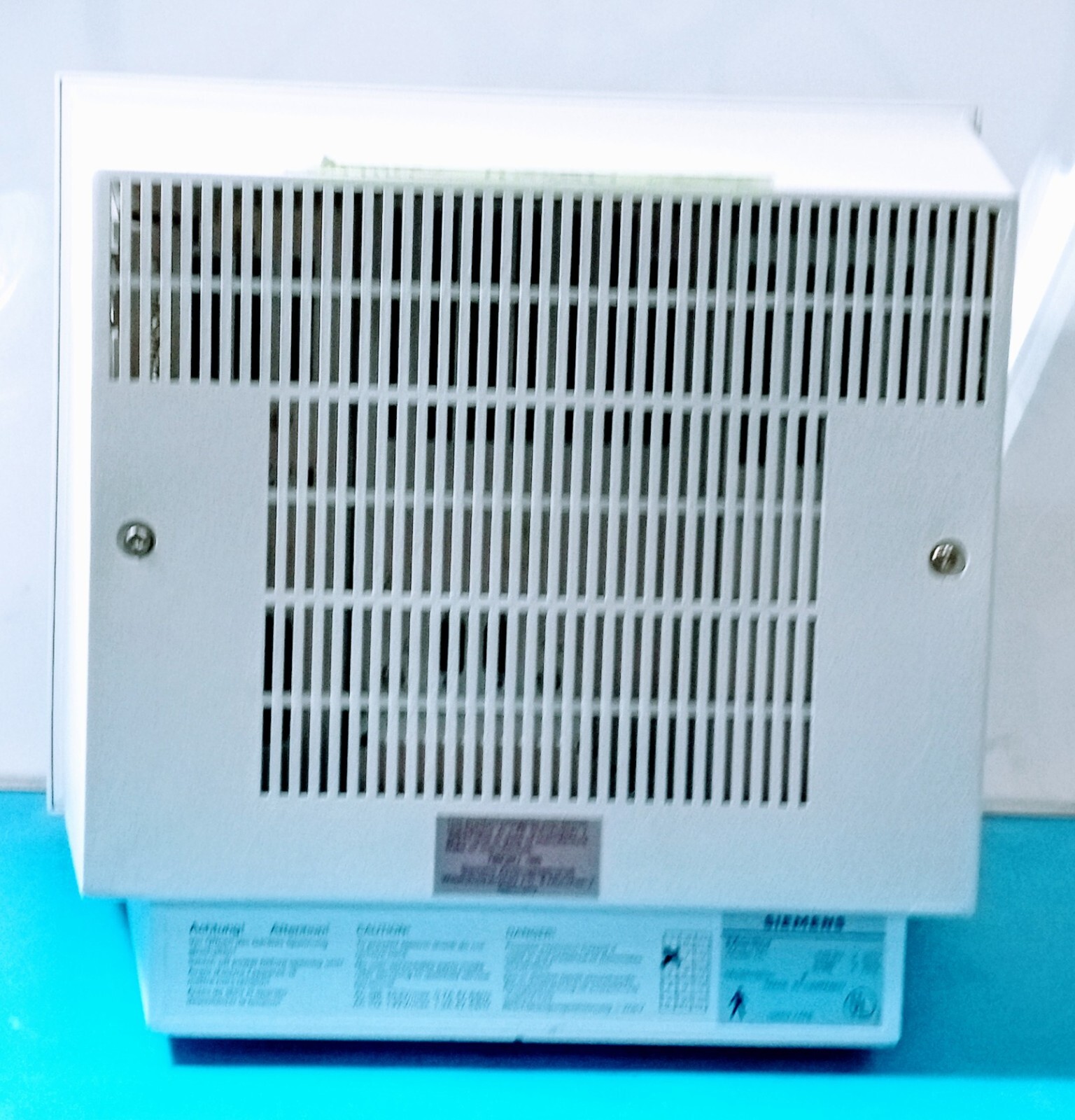 Siemens p/n 1102917 X2079 Simomed N 44CM Monitor 50/60 HZ