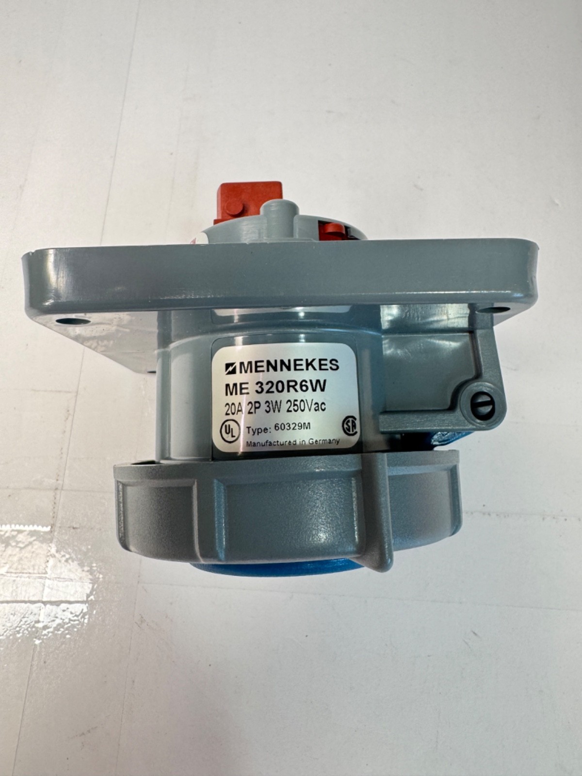 MENNEKES ME 320R6W Watertight Receptacle 20AMP 2P 3W 250VAC