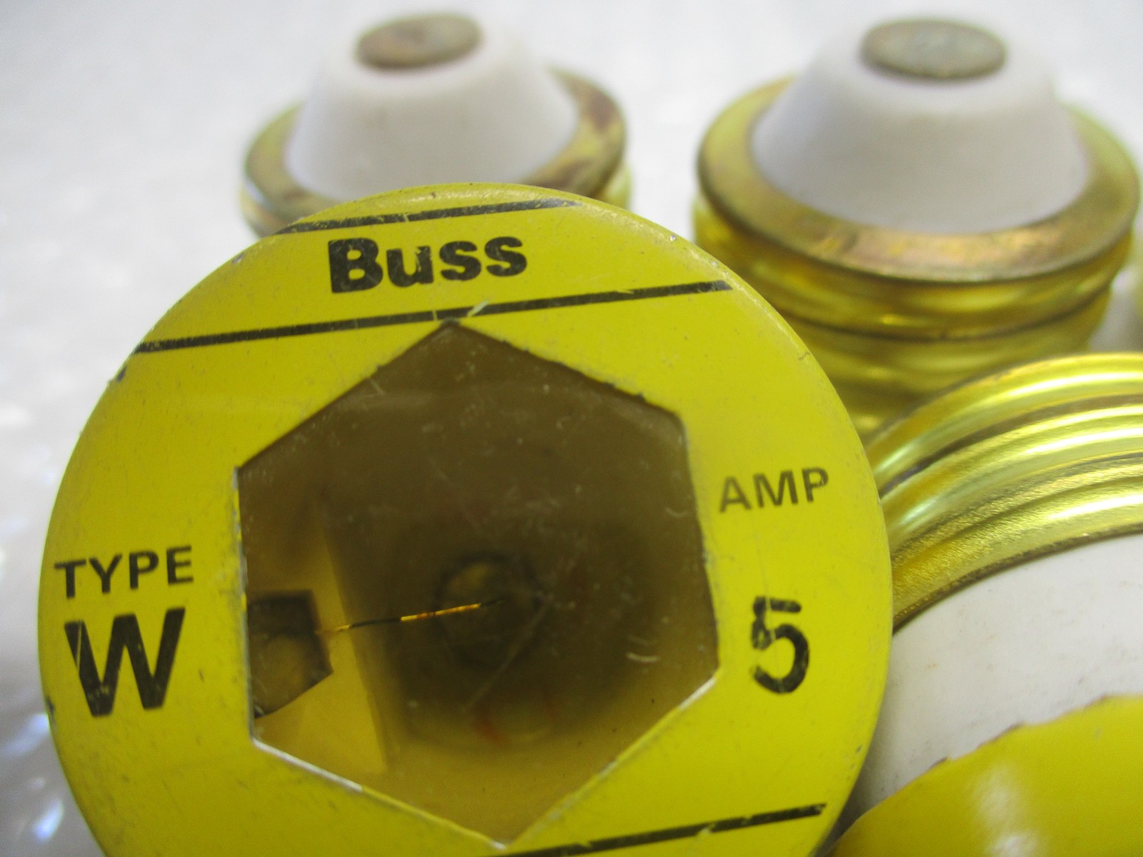 BUSSMANN TYPE W 5AMP FUSE LOT OF 8 NSNP