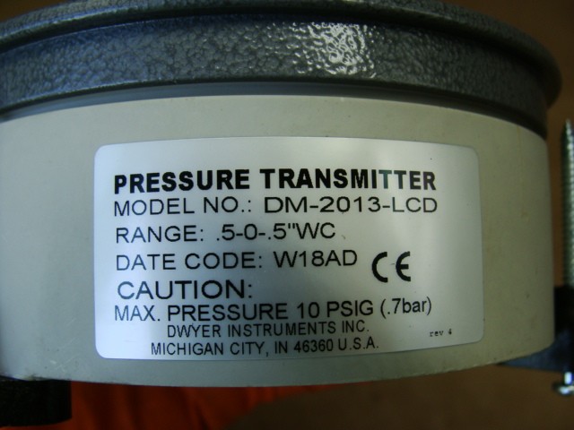 DWYER PRESSURE TRANSMITTER DM2000 MODEL DM-2013-LCD RANGE: .5-0-.5″WC 10PSIG MAX