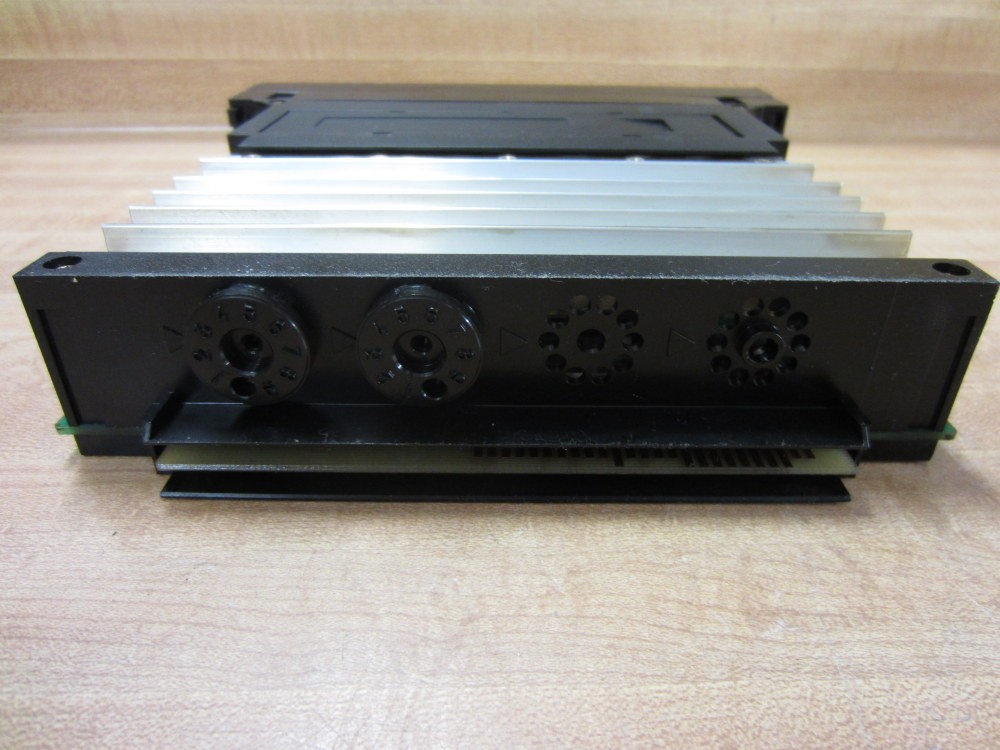 Schneider TSX-DST-882 Output Module TSXDST882