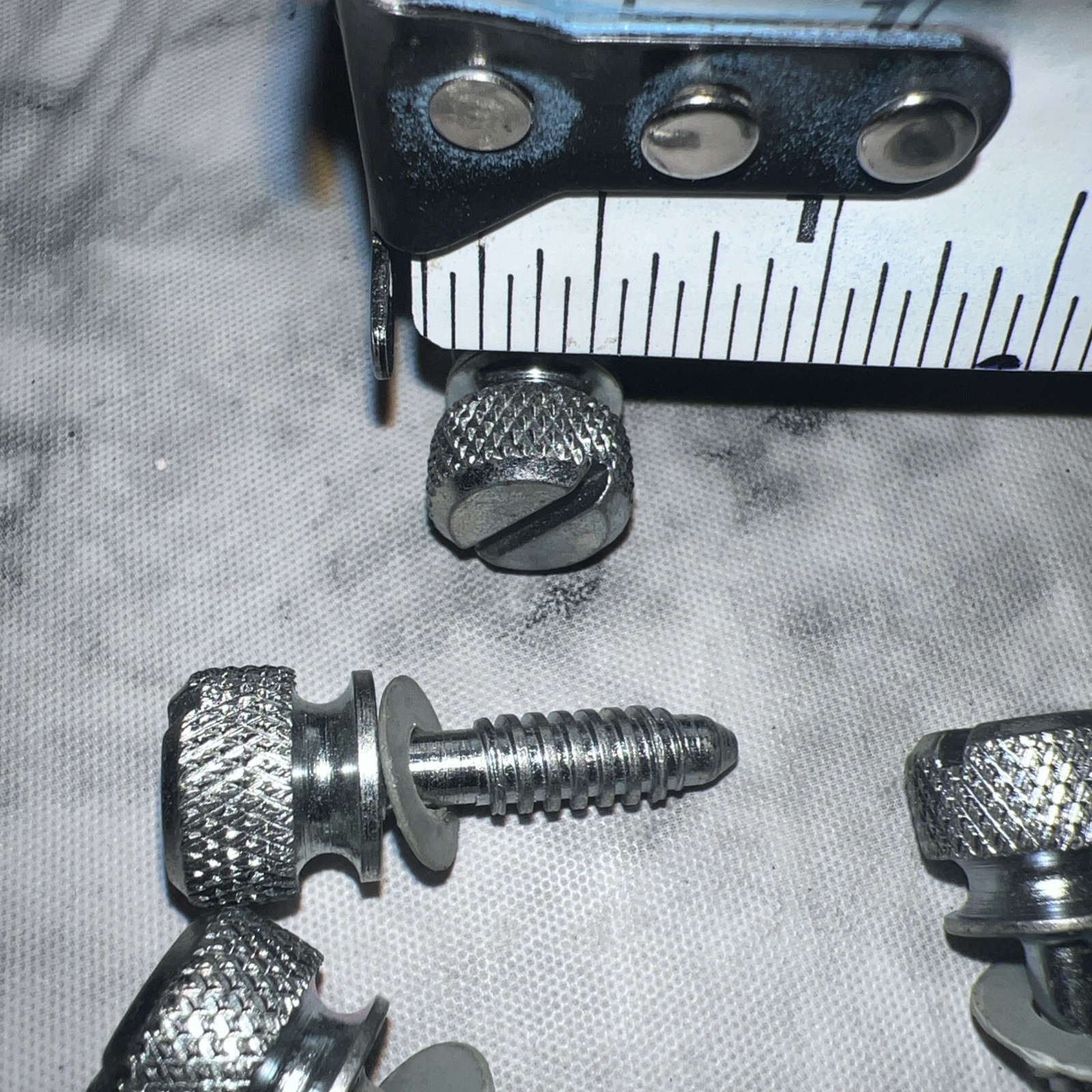 Lot of 9 SOUTHCO CONNECT CREATE INNOVATE 12-99-581-404 994353 FINGER SCREWS