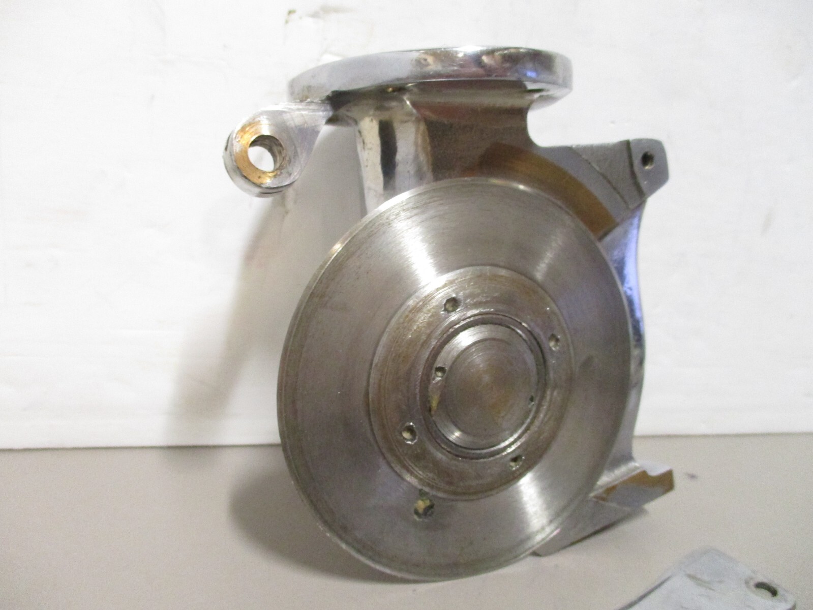 Gearbox Cutter Wheel Carrier 4″ for Vintage Wolf Model R Electric Fabric Cutter