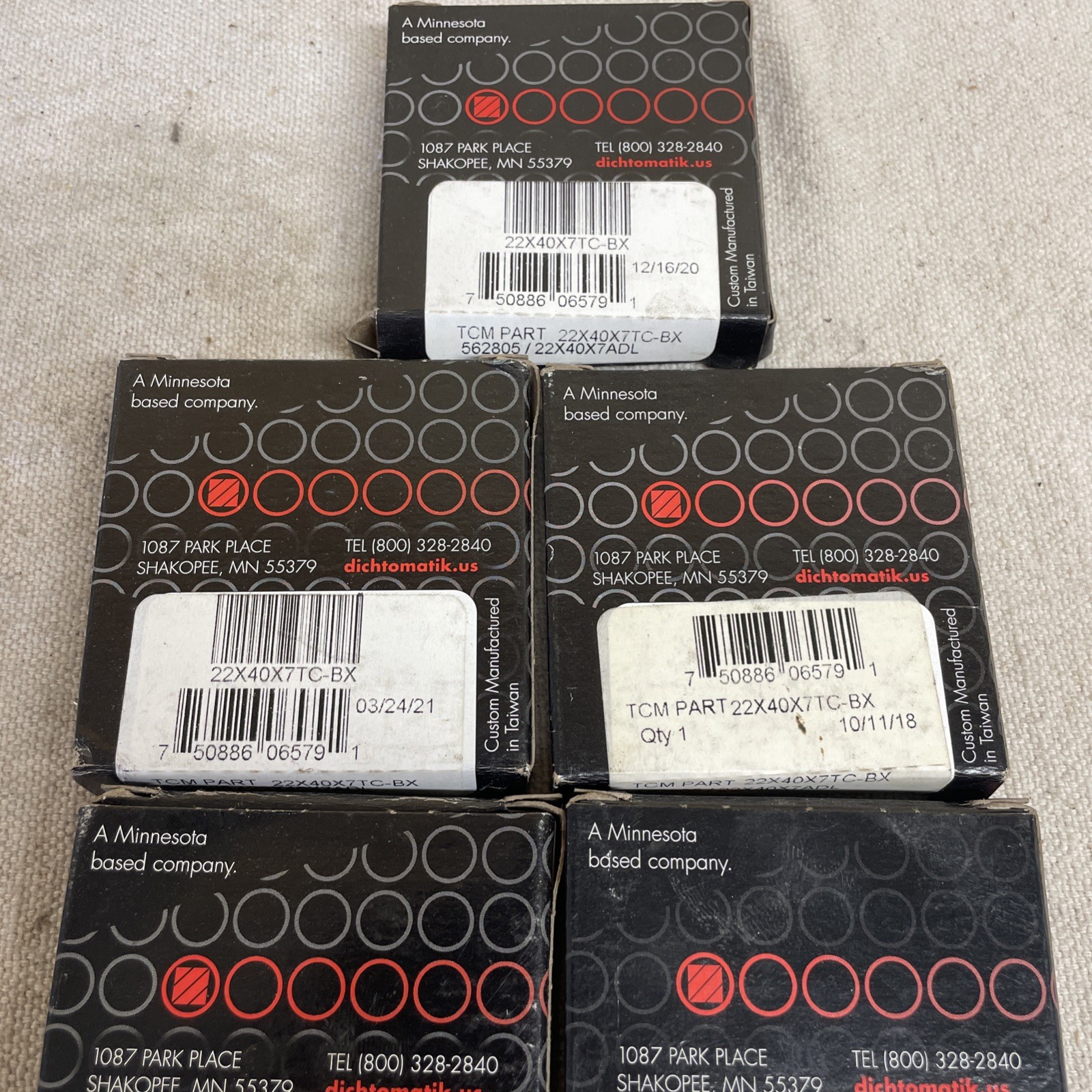 New TCM 22x40x7TC-BX Oil Seal NIB LOT OF 7