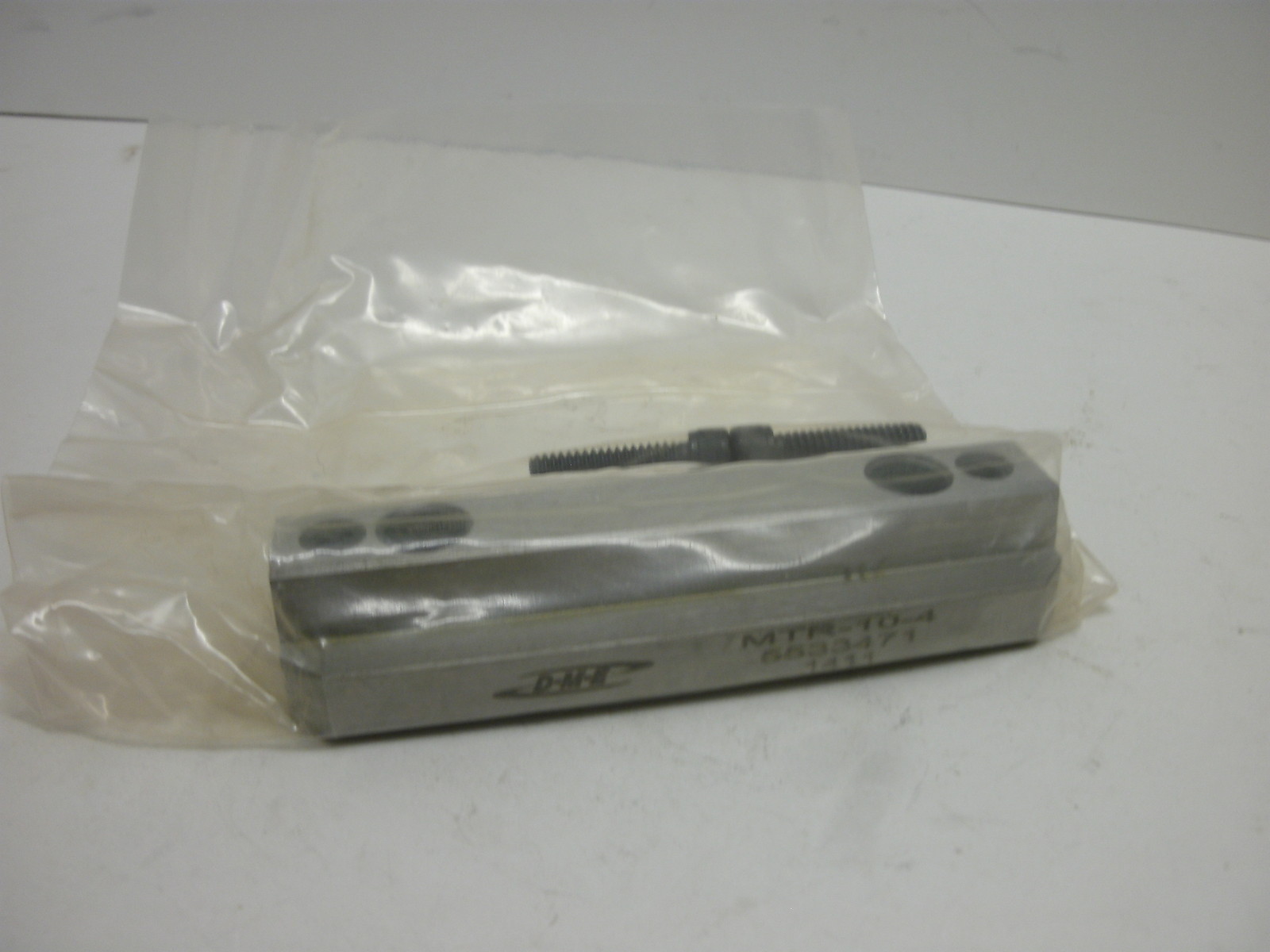 DME D-M-E MTR-10-4 RECTANGULAR TAPPERED INTERLOCK 5533471 1411 4″X 1- 1/4″ NNB