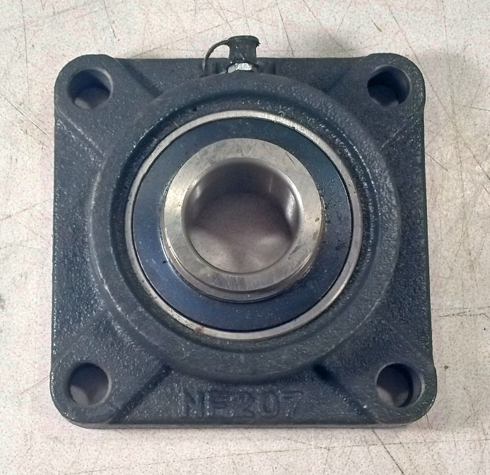 1 NEW HLU NA207-20 NF207 4 BOLT FLANGE PILLOW BLOCK BEARING NNB ***MAKE OFFER***