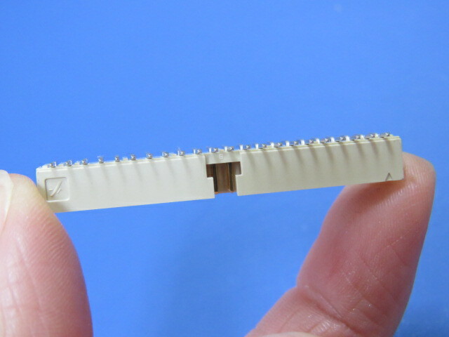FCI 98424G5244ULF Qty of 24 per Lot Connector Header Surface Mount 44 position