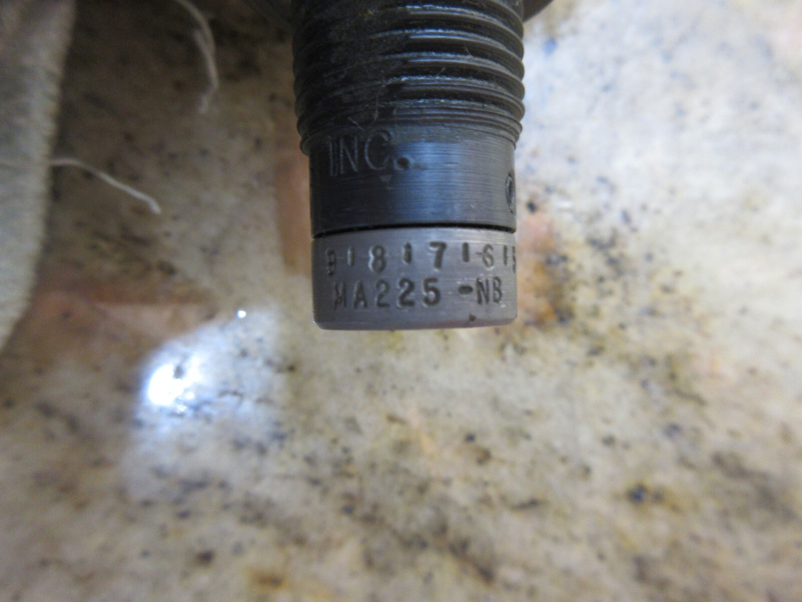 ACE CONTROLS INC CO FARMINGTON VALVE MA225-NB LOT OF 2 PIECES