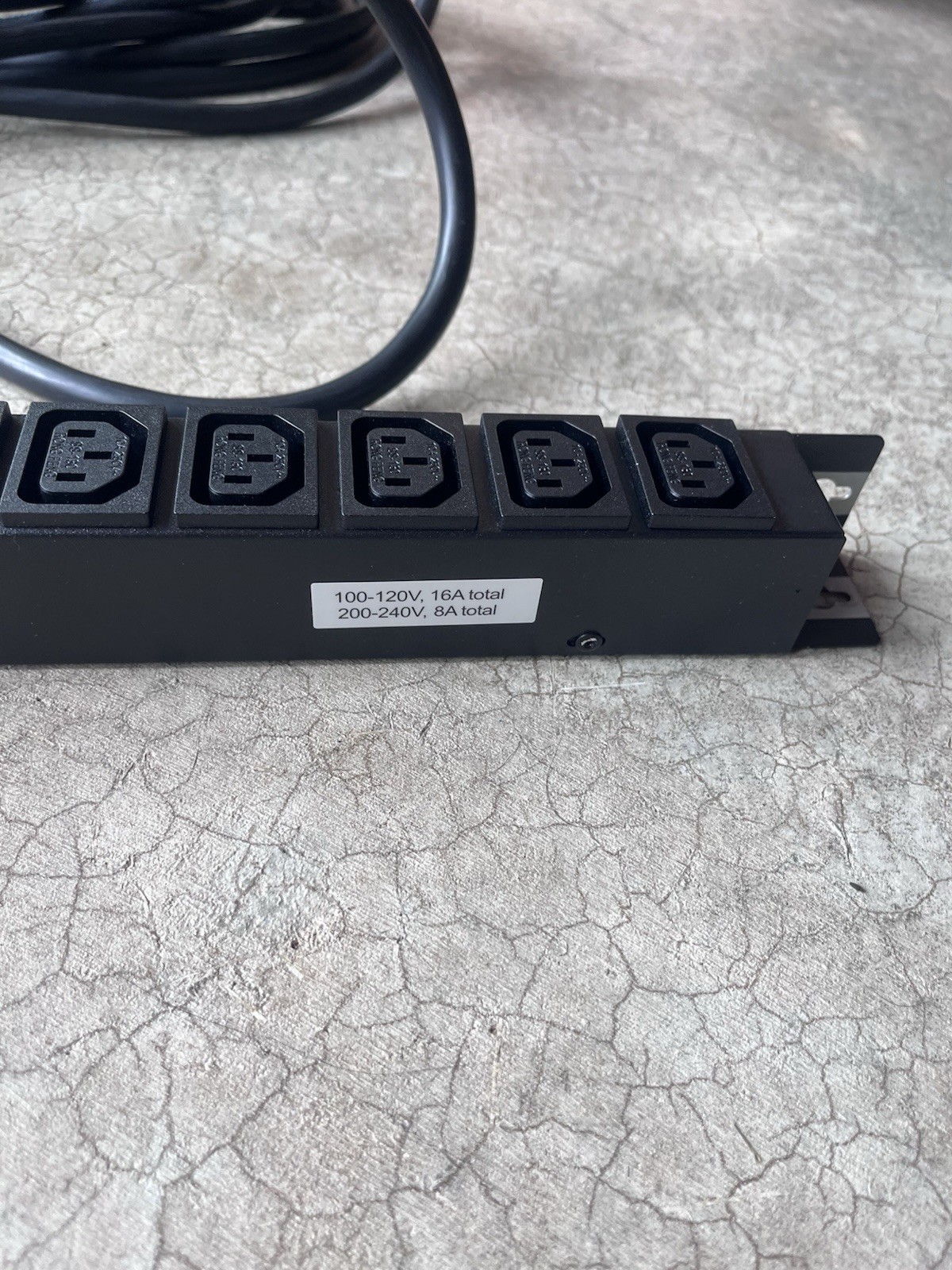 Cisco Power Distribution Unit Lot of 1 Used Working 74-4787-02