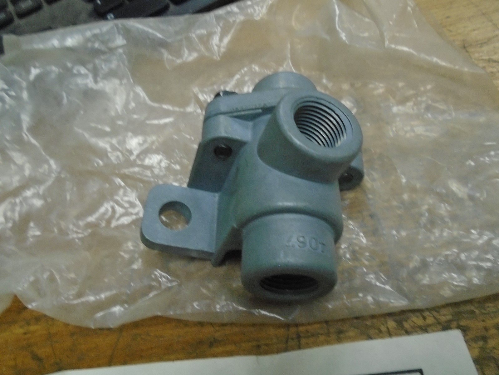 EXCEL2000 Air Systems Valve EM40670 278614 NIB