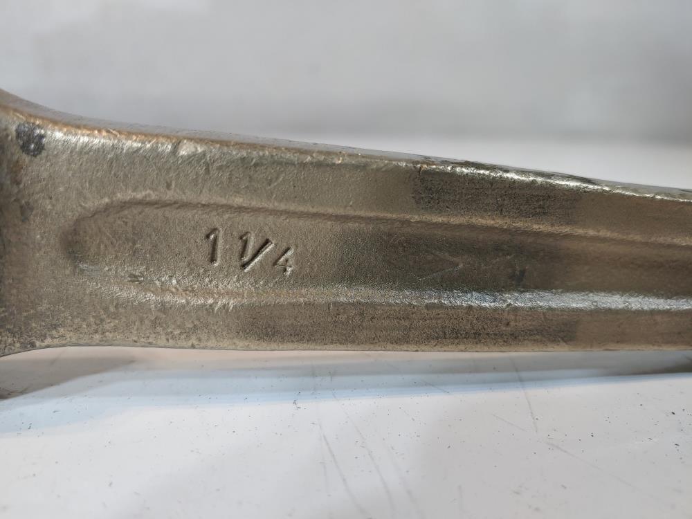Ampco 1-1/4″ Aluminum/Bronze 12-Point Striking Wrench
