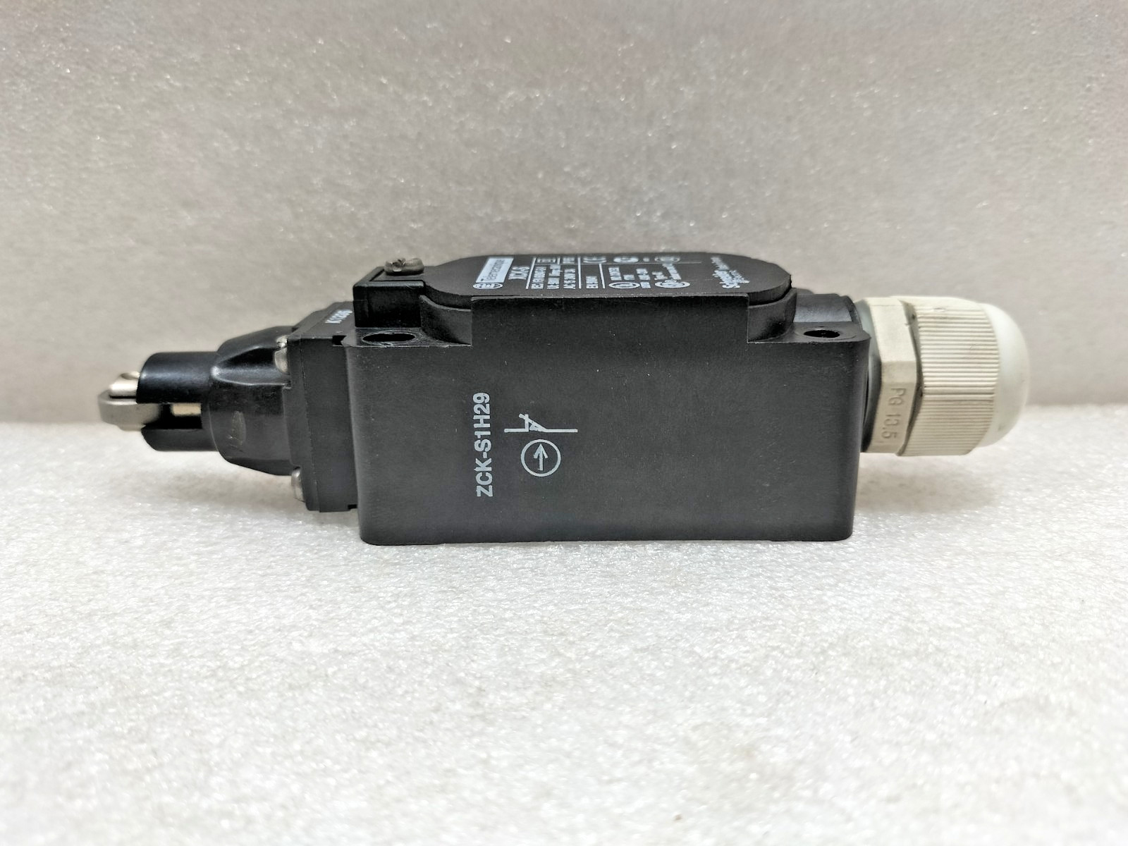 TELEMECANIQUE XCK-S LIMIT SWITCH AC 15 240V 3A IP65