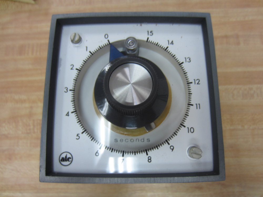 ATC 305D004A10PX Timer 305D-004-A-10PX Cracked Housing